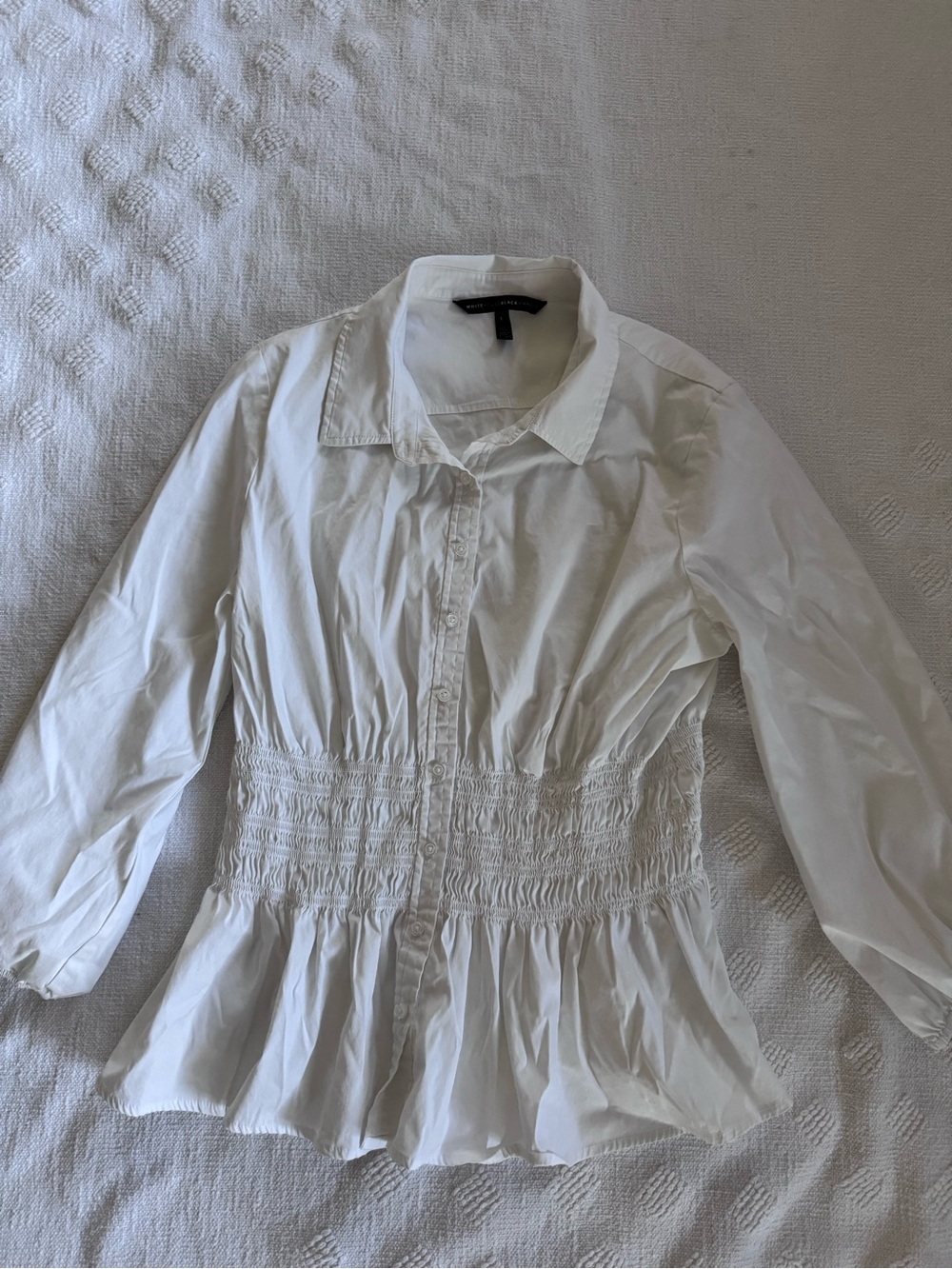 White House Black Market cinch waist button down -SZ L
LK